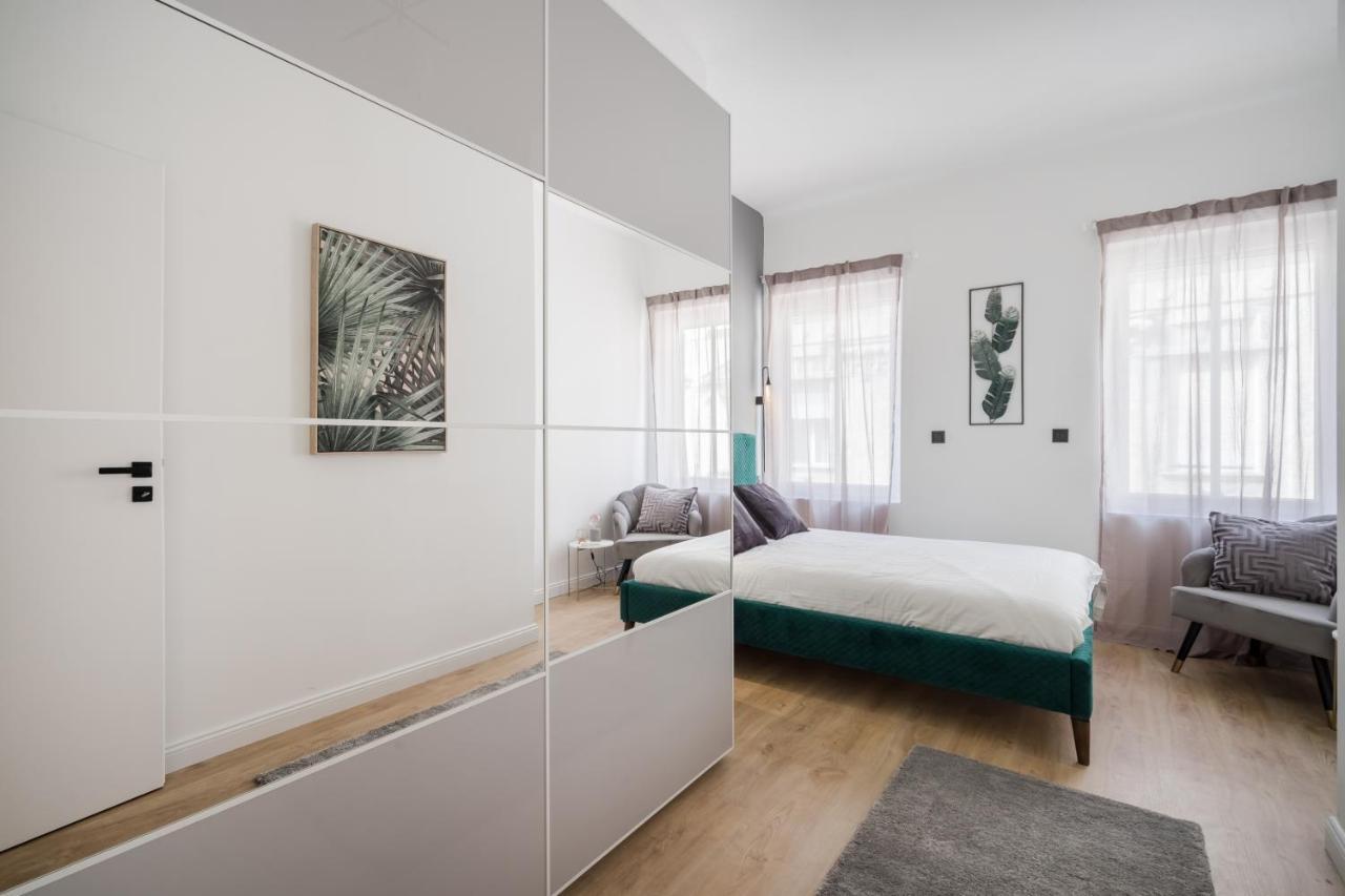 Tilia Luxury Apartment - 3 Bedrooms With Ac 부다페스트 외부 사진